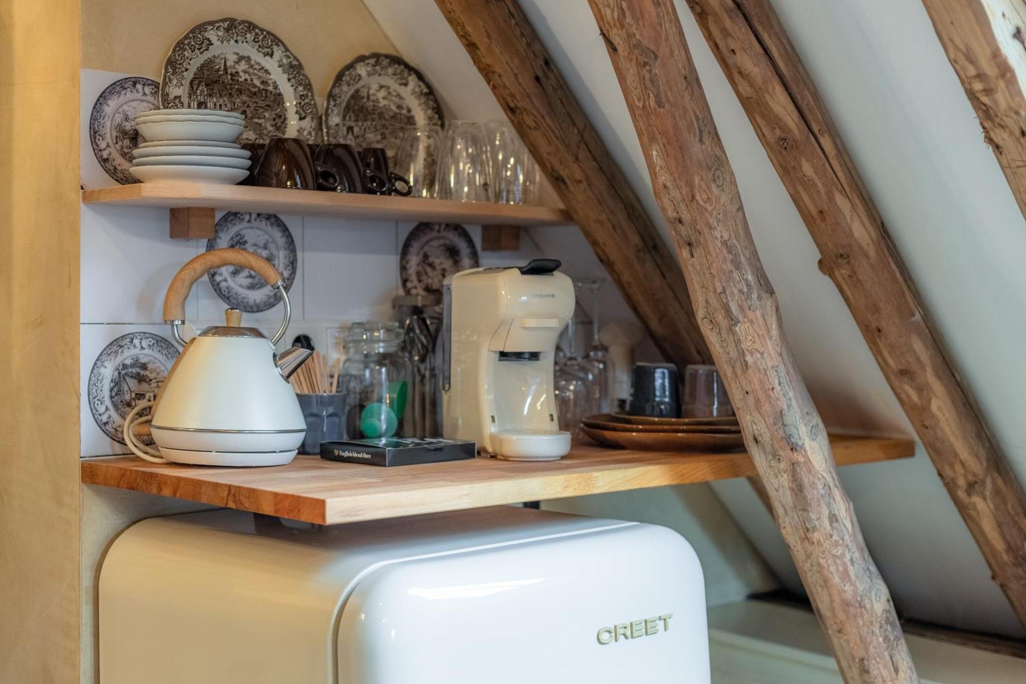 Unieke Bed En Breakfast Met Historisch Verhaal In Ferwert Ferwerd Εξωτερικό φωτογραφία